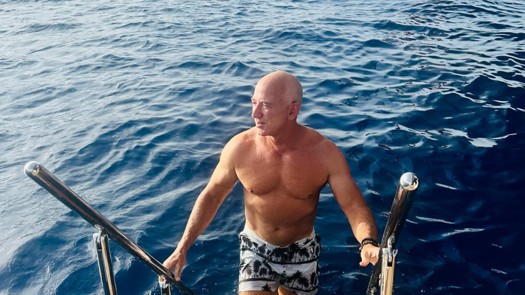 jeff-bezos-shirtless-thirst-trap,-lauren-sanchez-shares-steamy-photo