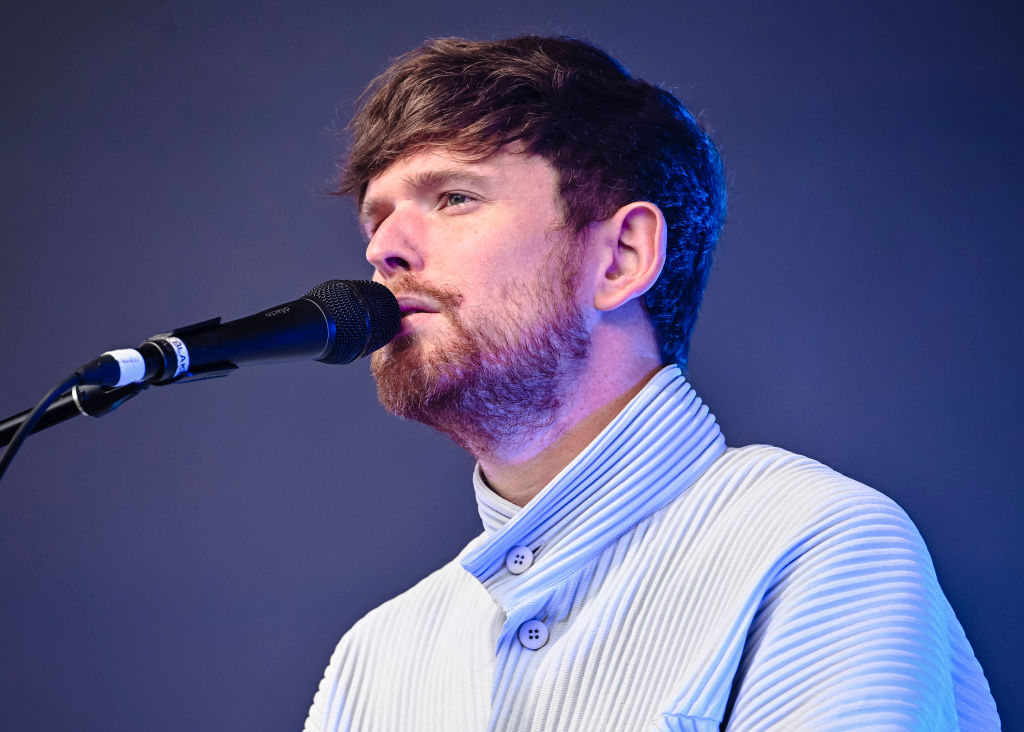 james-blake-longs-for-love-on-new-single-‘loading’