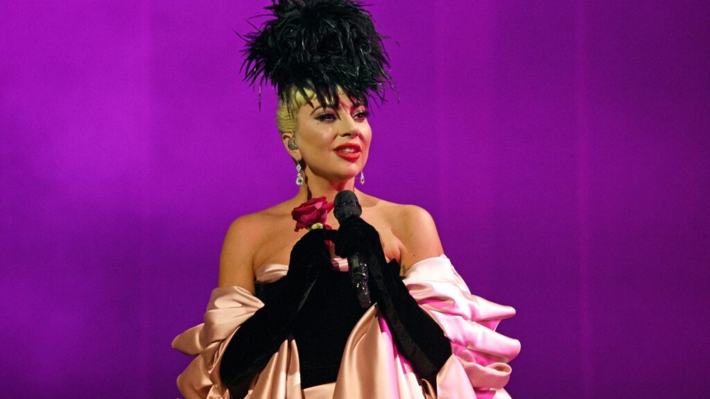 lady-gaga-is-bringing-her-celebration-of-the-great-american-songbook-back-to-vegas