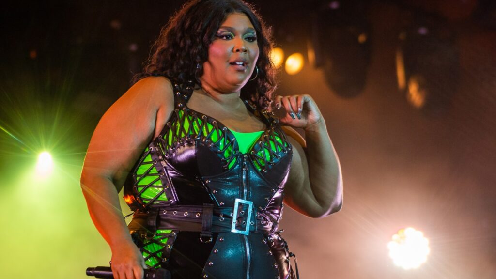 ‘arrogant,-self-centered,-and-unkind’:-filmmaker-details-alleged-experiences-with-lizzo-in-2019