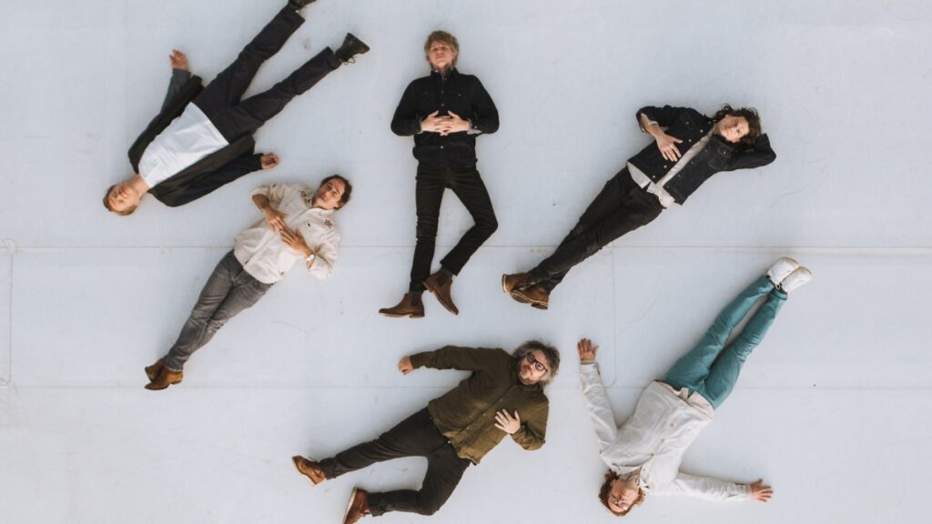 wilco-contend-with-getting-kicked-out-of-someone’s-heart-on-‘evicted’