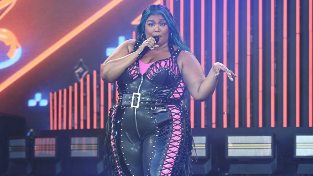 lizzo-breaks-her-silence-on-‘unbelievable’-and-‘outrageous’-allegations-in-dancers’-lawsuit
