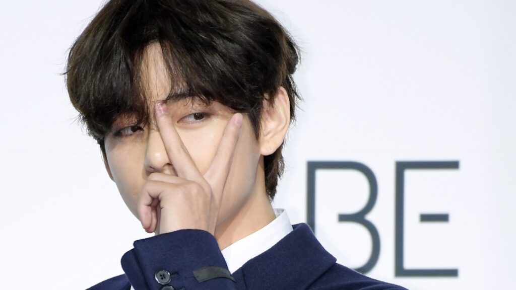bts’-v-announces-debut-solo-album-‘layover’