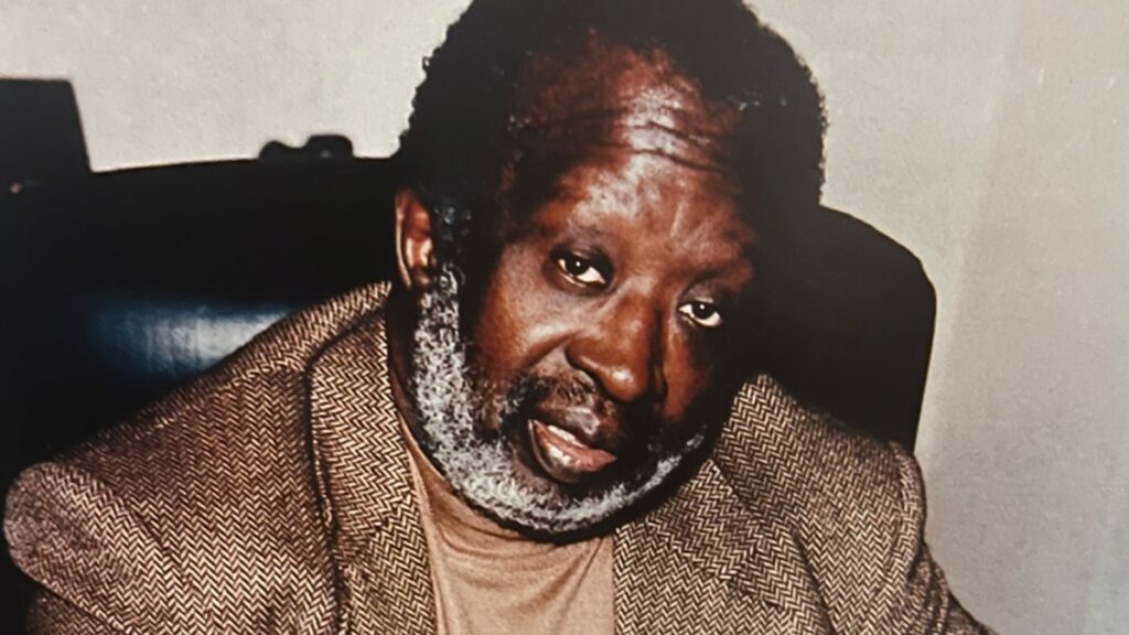 clarence-avant,-influential-music-exec-known-as-‘the-black-godfather,’-dead-at-92