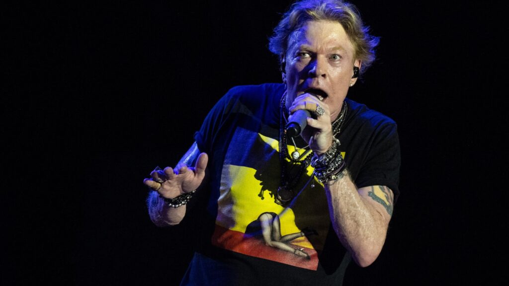 guns-n’-roses’-new-song-‘perhaps’-accidentally-leaks-via-digital-jukeboxes-in-bars