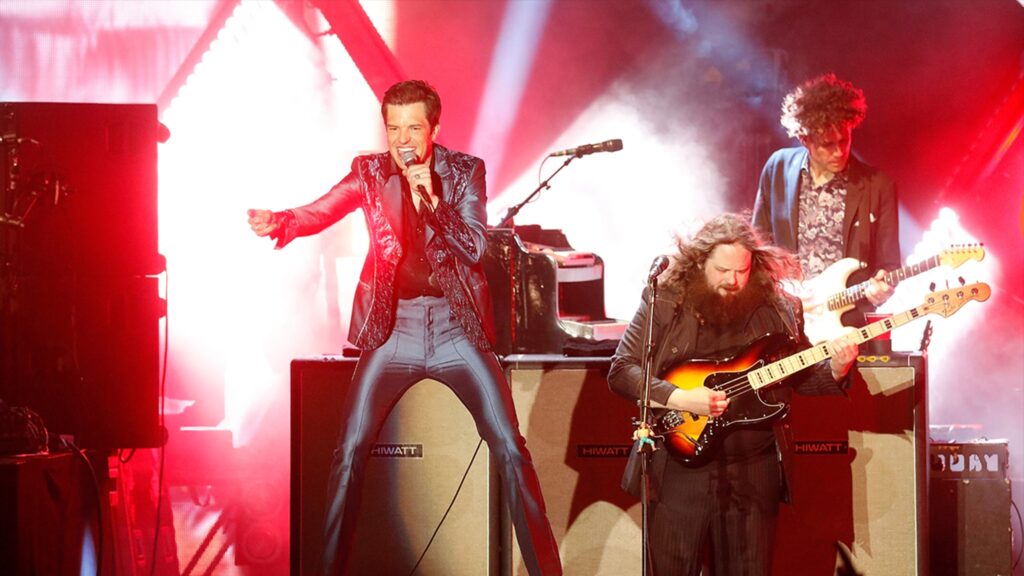 the-killers-apologize-for-calling-russian-fan-‘brother’-at-show-in-georgia