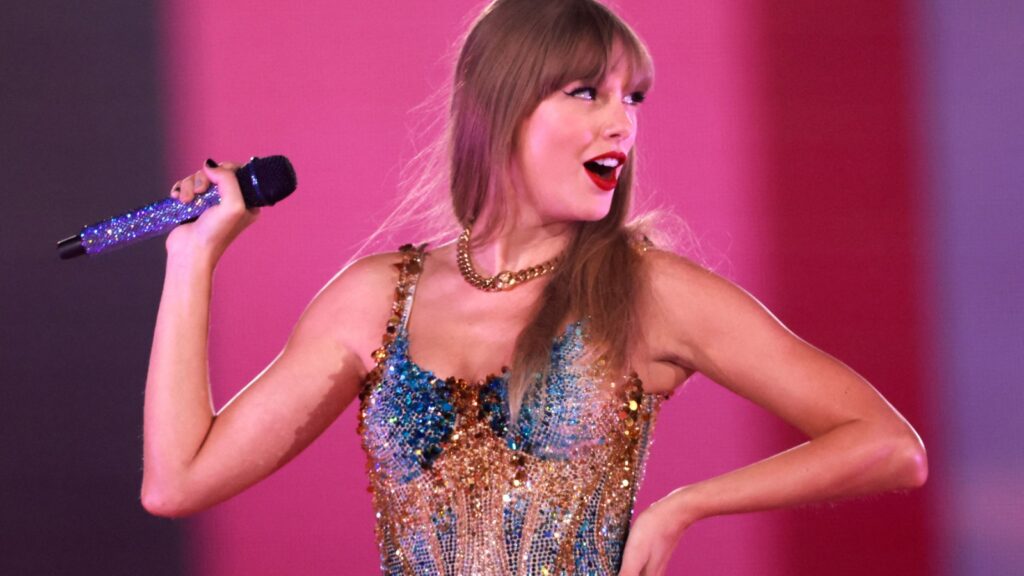 taylor-swift-university-course-asks-psychologists:-‘what-can-we-learn-from-her?’