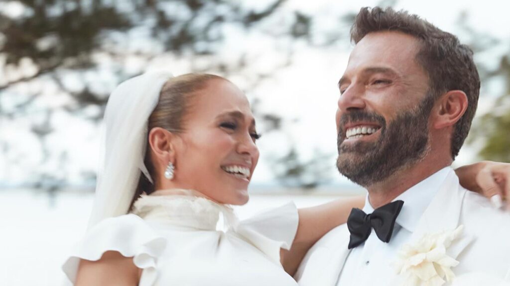 jennifer-lopez-celebrates-year-of-marriage-with-ben-affleck,-teases-‘dear-ben-part-ii’