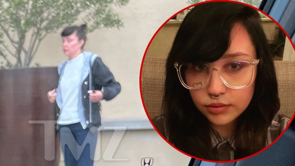 amanda-bynes-venturing-out-from-mental-health-center-in-oc.