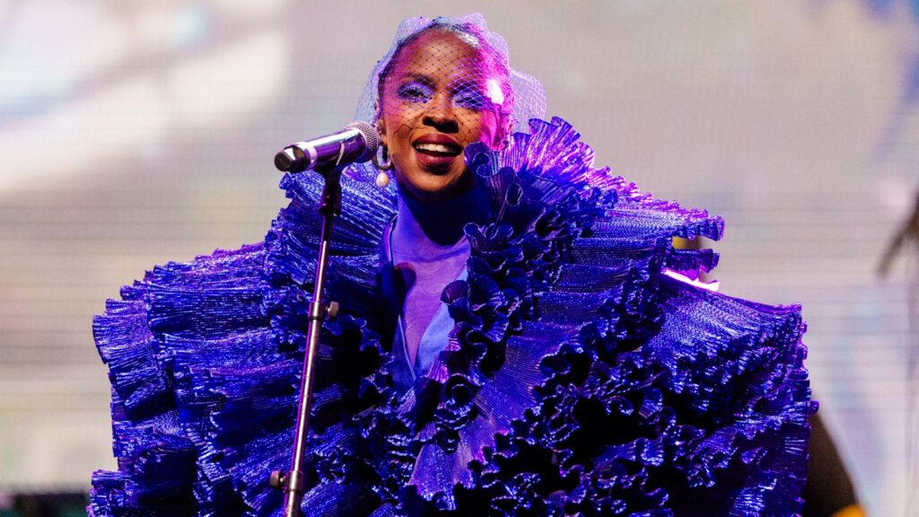 ms.-lauryn-hill-is-going-on-tour-with-fugees-—-here’s-how-to-score-tickets