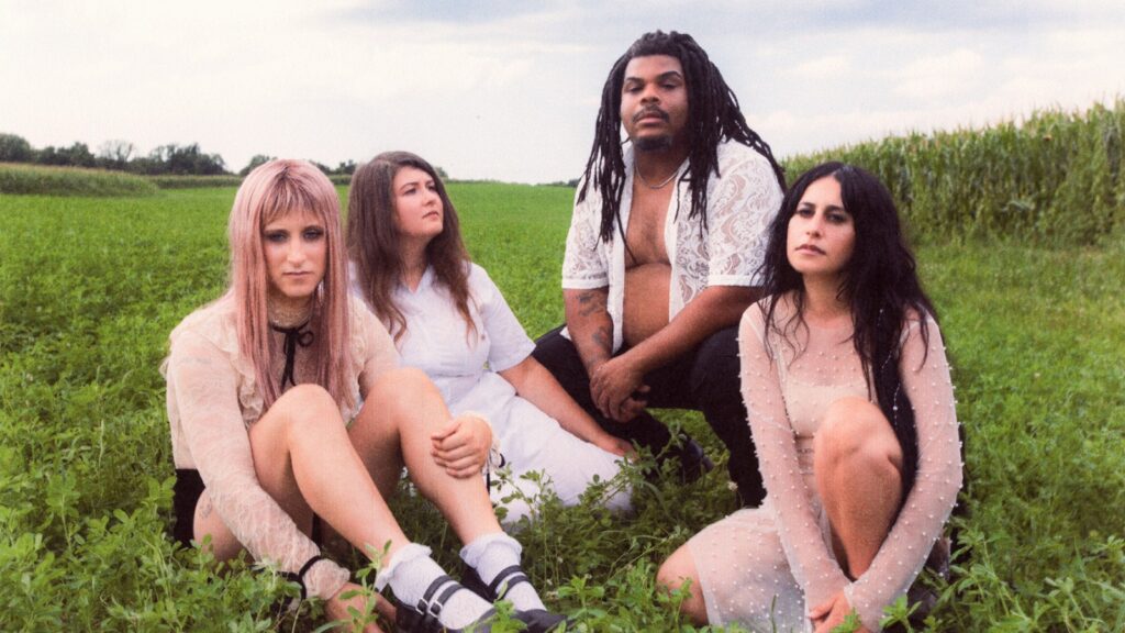 mannequin-pussy-call-out-religious-hypocrisy-in-new-single-‘i-got-heaven’