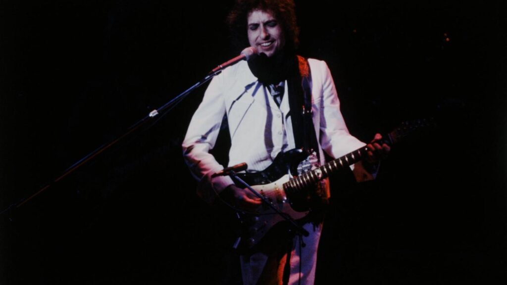 bob-dylan’s-famed-1978-tokyo-shows-to-be-reissued-in-full-as-‘the-complete-budokan’