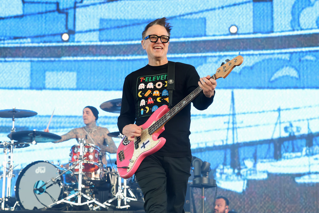 blink-182-clean-up-their-image-while-teasing-new-music-with-mystery-website