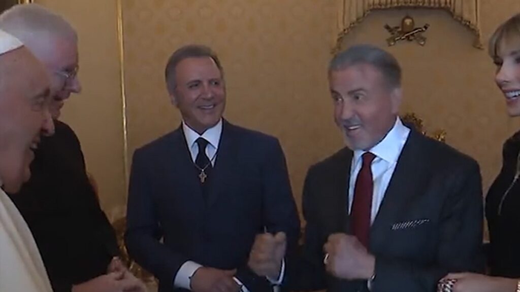 sylvester-stallone-meets-the-pope,-shadowboxes-him-at-vatican