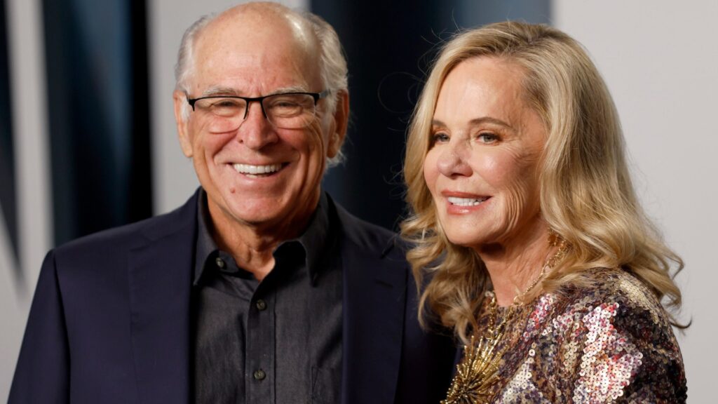jimmy-buffett’s-wife-pens-message-thanking-his-fans:-‘the-world’s-most-joyful-community’