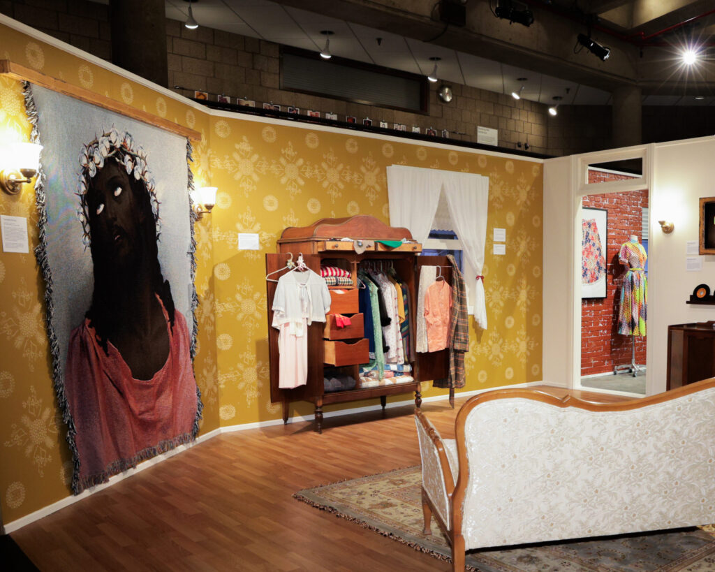 ‘objects-of-permanence’-pays-homage-to-garment-workers-from-the-lower-east-side