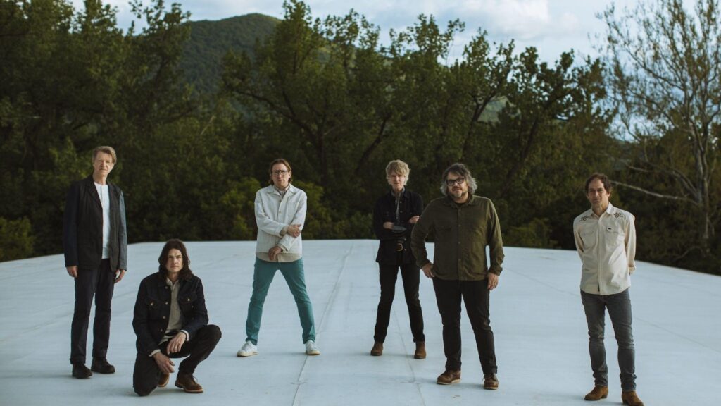 wilco-kick-off-a-busy-autumn-by-unveiling-‘cousin’-title-track