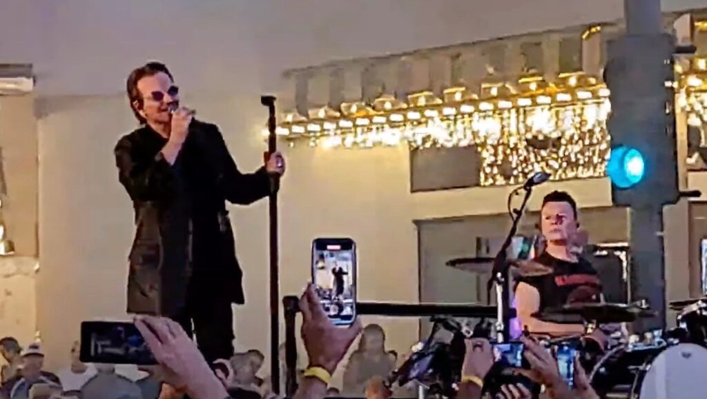 see-u2-debut-new-song-‘atomic-city’-at-surprise-las-vegas-pop-up-show