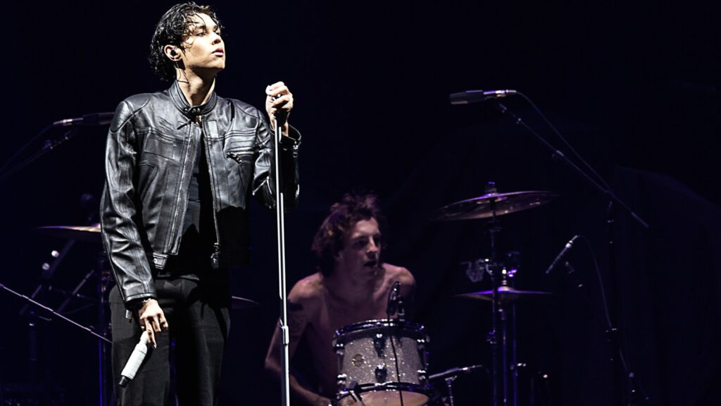 landon-barker’s-love-life-gets-a-little-messy-on-‘friends-with-your-ex’