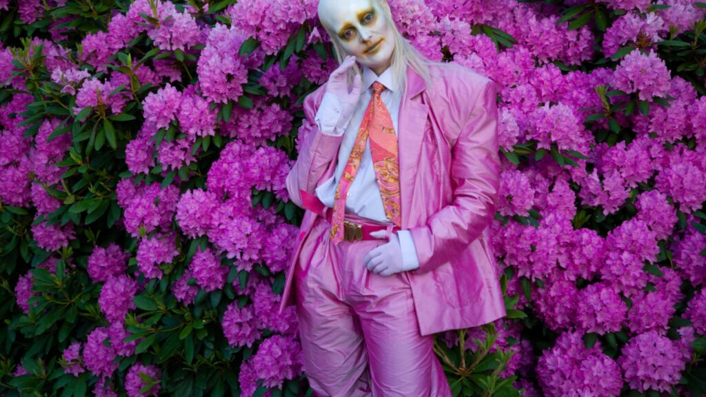 fever-ray-enlists-avalon-emerson-for-a-delirious-remix-of-‘carbon-dioxide’