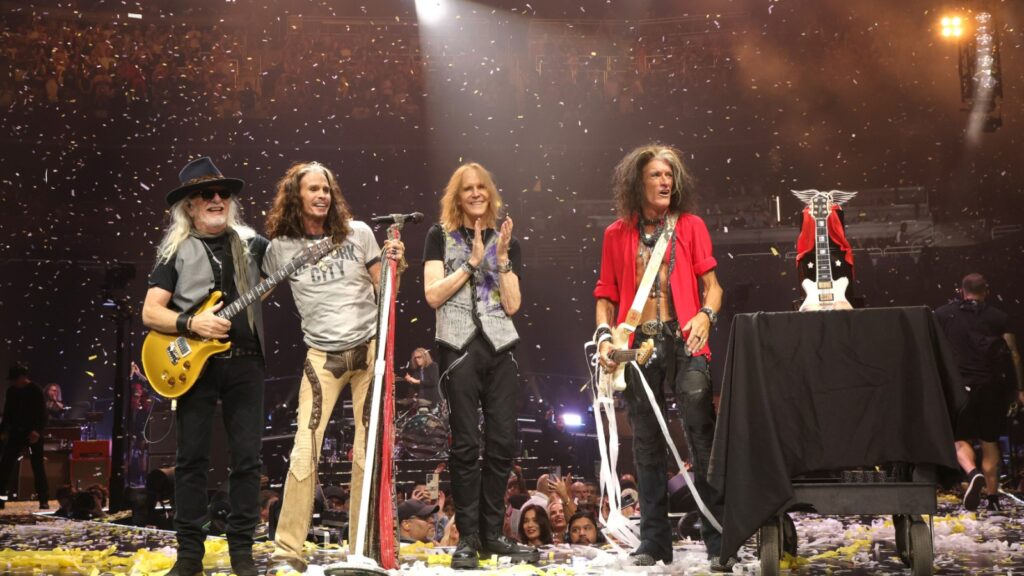 aerosmith-push-farewell-tour-to-2024-as-steven-tyler’s-vocal-injury-‘more-serious-than-initially-thought’