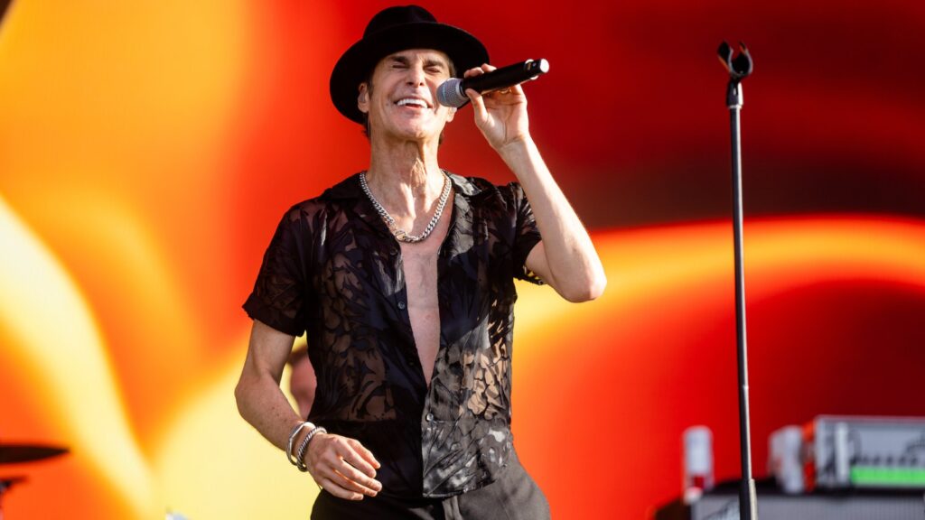 porno-for-pyros-postpone-reunion-tour-to-work-on-new-music