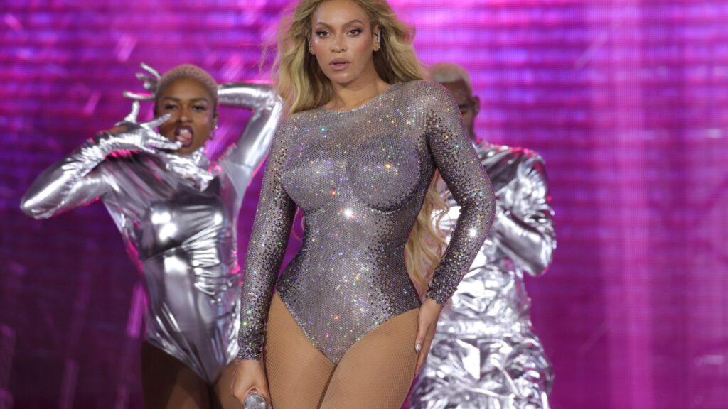 ‘renaissance:-a-film-by-beyonce’-is-heading-to-theaters:-‘i-feel-liberated’