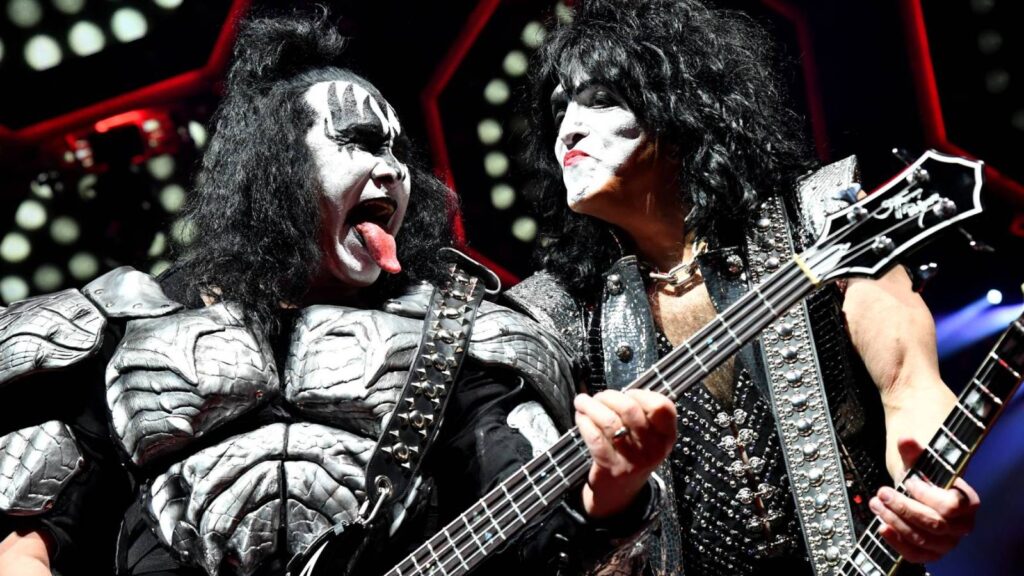kiss-guitar-tech’s-widow-sues-band-for-wrongful-death