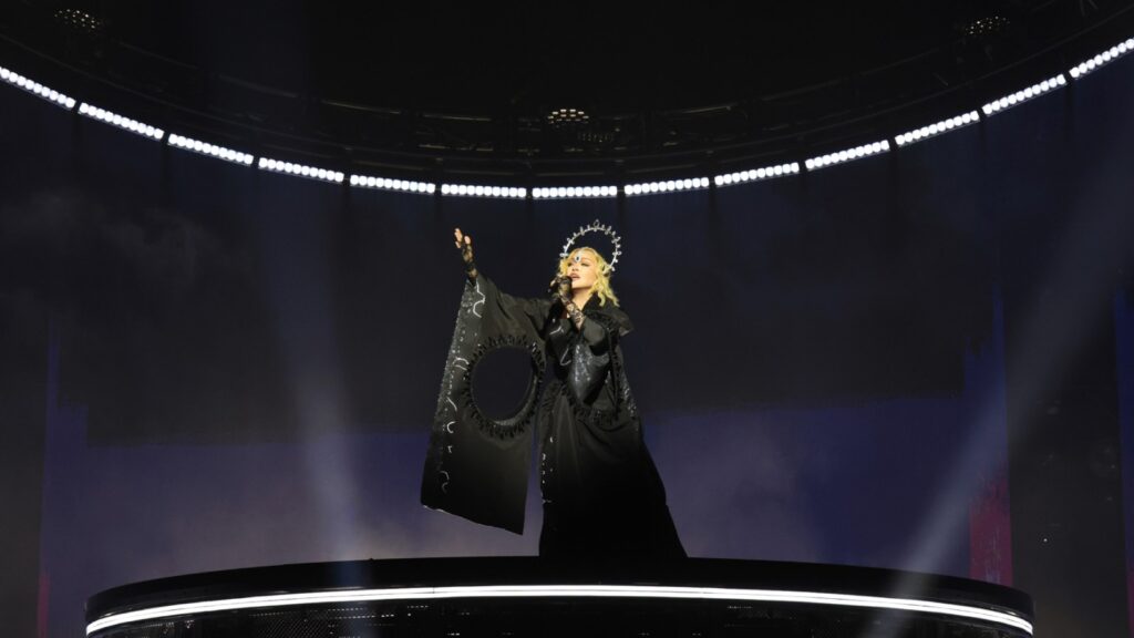 gloria-gaynor-loves-madonna’s-‘i-will-survive-cover’:-‘you-have-excellent-taste-in-music’