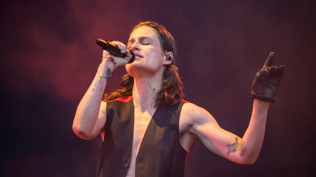 christine-and-the-queens-cancels-remaining-2023-tour-dates-due-to-illness