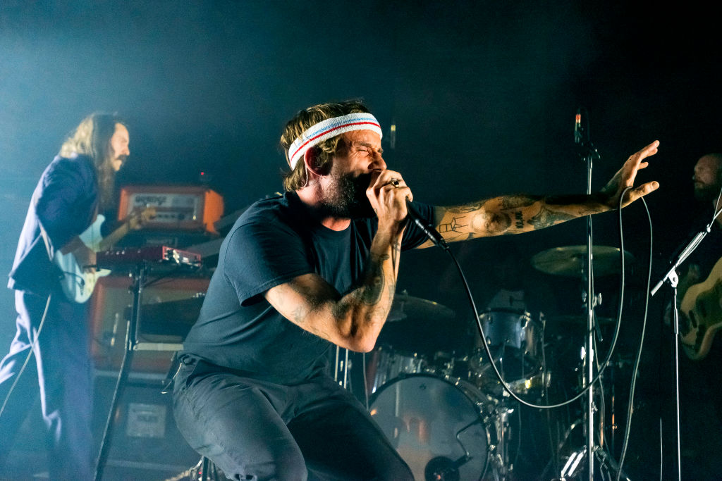 idles-tap-lcd-soundsystem’s-james-murphy,-nancy-whang-for-raucous-single-‘dancer’