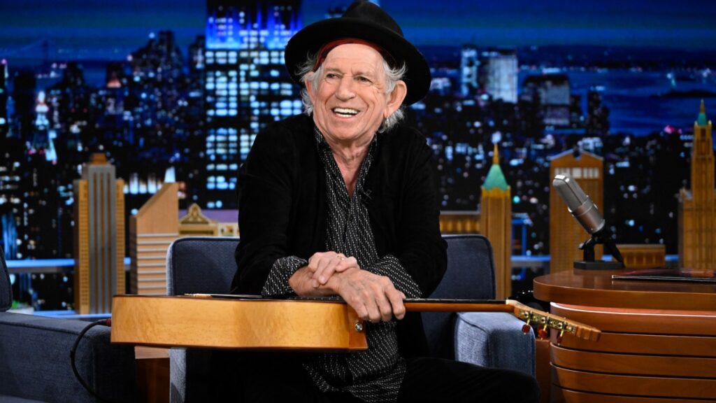 see-keith-richards-make-a-(premature)-appearance-on-‘fallon’