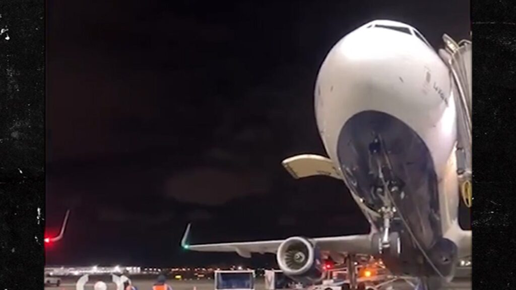 jetblue-airplane-tips-back-on-tail,-video-shows-wild-scene-at-jfk-gate