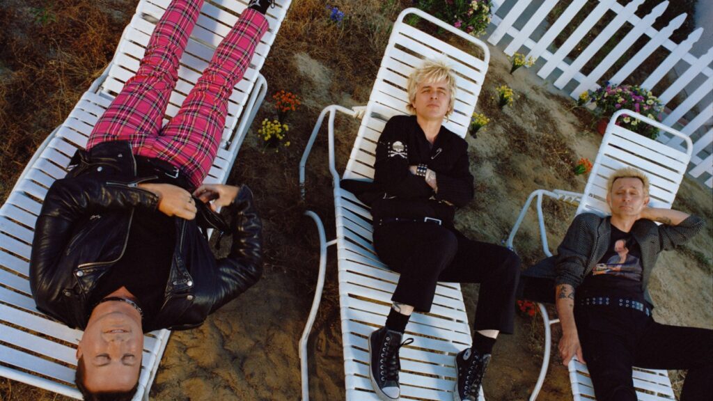 green-day-can’t-save-anyone-on-apocalyptic-single-‘the-american-dream-is-killing-me’