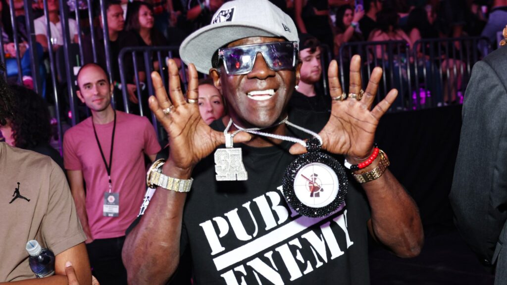 watch-flavor-flav-sing-the-national-anthem-at-hawks-bucks-game