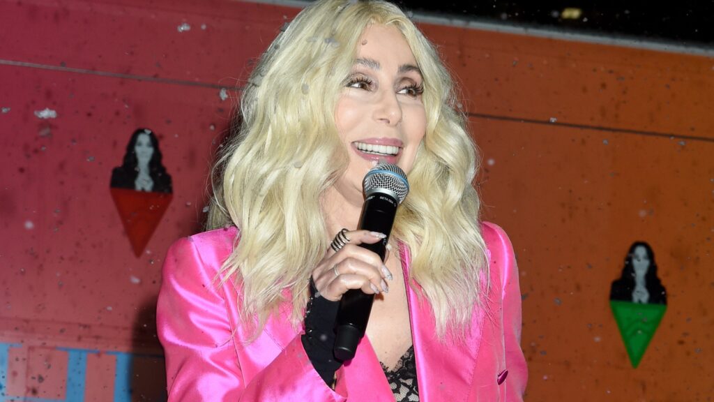 cher-will-close-out-2023-macy’s-thanksgiving-day-parade
