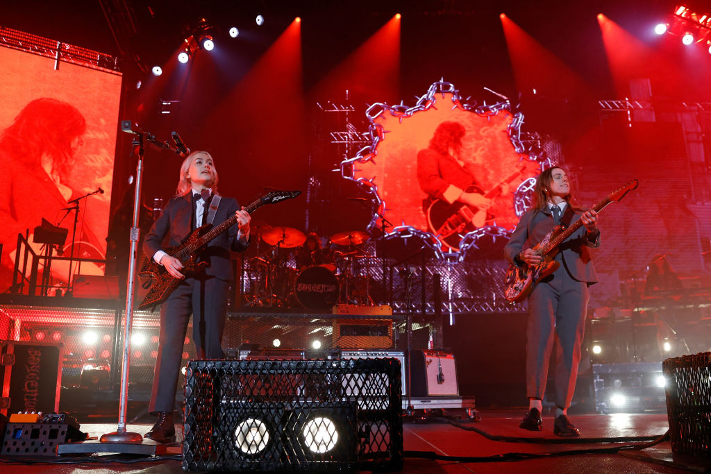 watch-dave-grohl-join-boygenius-for-‘satanist’-at-hollywood-bowl