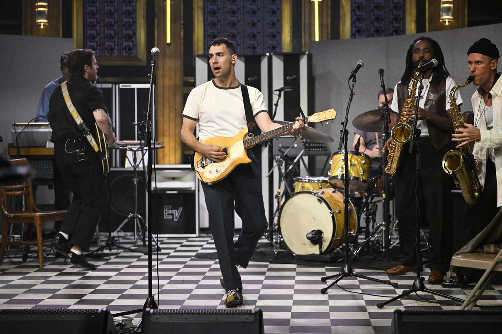 watch-bleachers’-rousing-performance-of-‘modern-girl’-on-‘fallon’