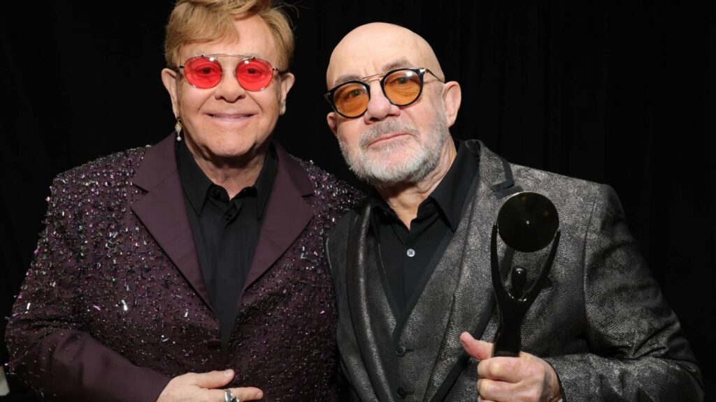 elton-john-holds-bernie-taupin-closer-with-hall-of-fame-speech