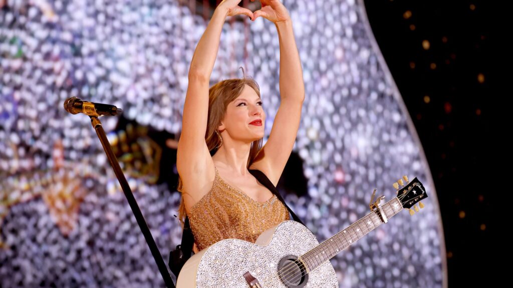 ‘1989-(taylor’s-version)’-outsells-original-album-for-debut-week