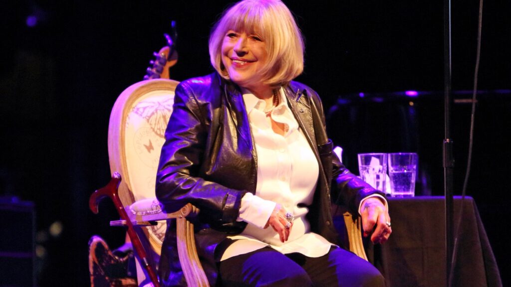 iggy-pop,-cat-power-top-marianne-faithfull-benefit-album