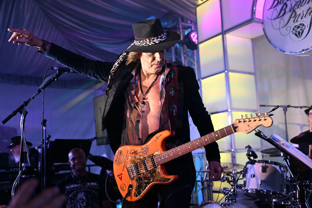 richie-sambora-says-a-bon-jovi-reunion-‘definitely-could-happen’