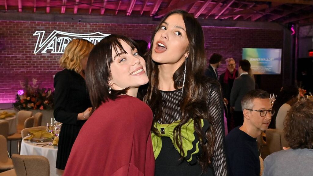billie-eilish-reveals-why-olivia-rodrigo-inspired-‘goldwing’-song