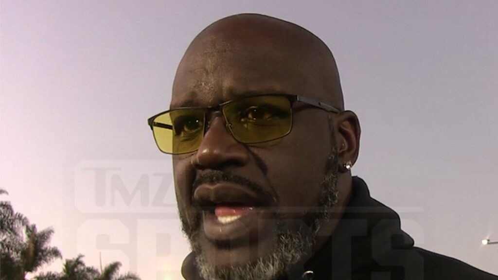 shaq-defends-draymond-green’s-chokehold,-‘i-woulda-did-the-same-thing’