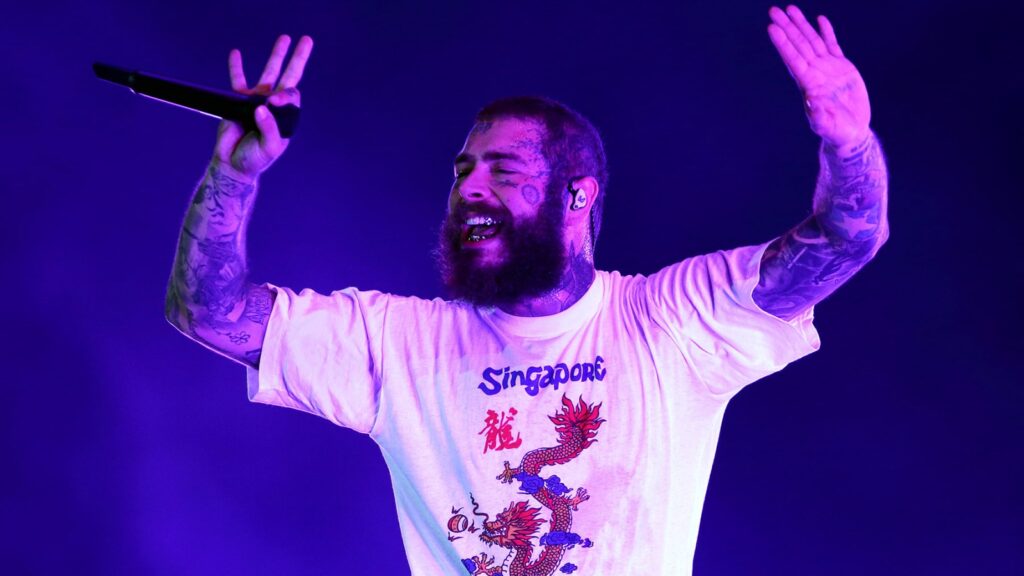 post-malone-performs-sublime-and-proclaimers-covers-with-house-band-at-new-zealand-bar