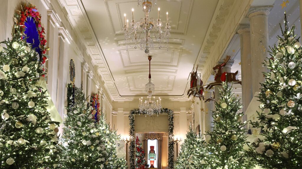 white-house-becomes-winter-wonderland-with-2023-christmas-decorations