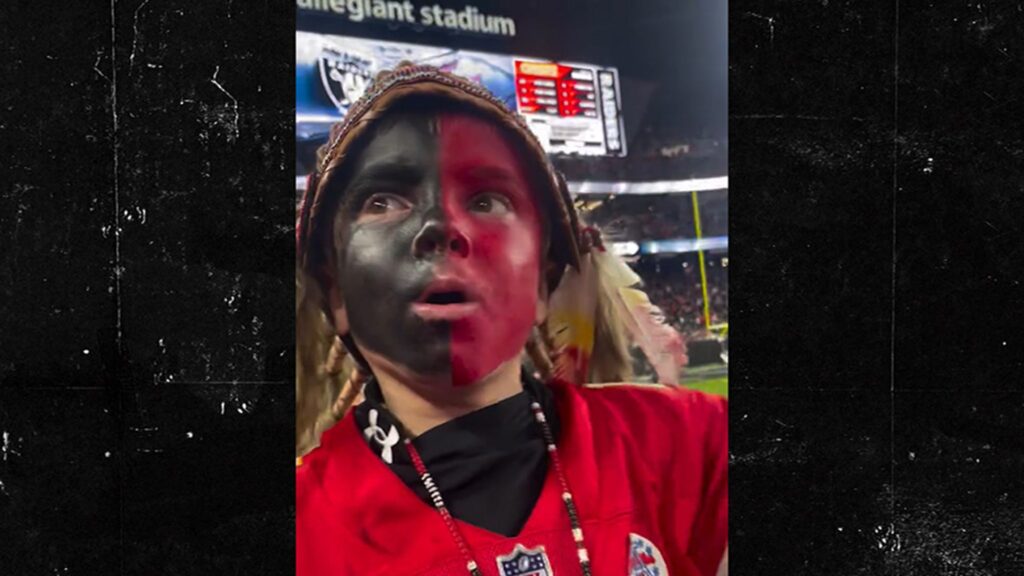 kc.-chiefs-fan’s-mom-defends-son’s-native-american-headdress-costume