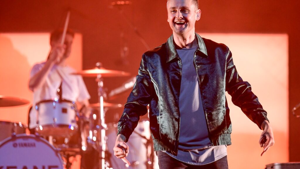 keane-unearth-20-year-old-song-they-wrote-for-‘love-actually’-but-was-turned-down