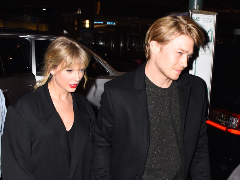 taylor-swift’s-publicist-shuts-down-‘insane’-rumor-that-singer-secretly-married-joe-alwyn
