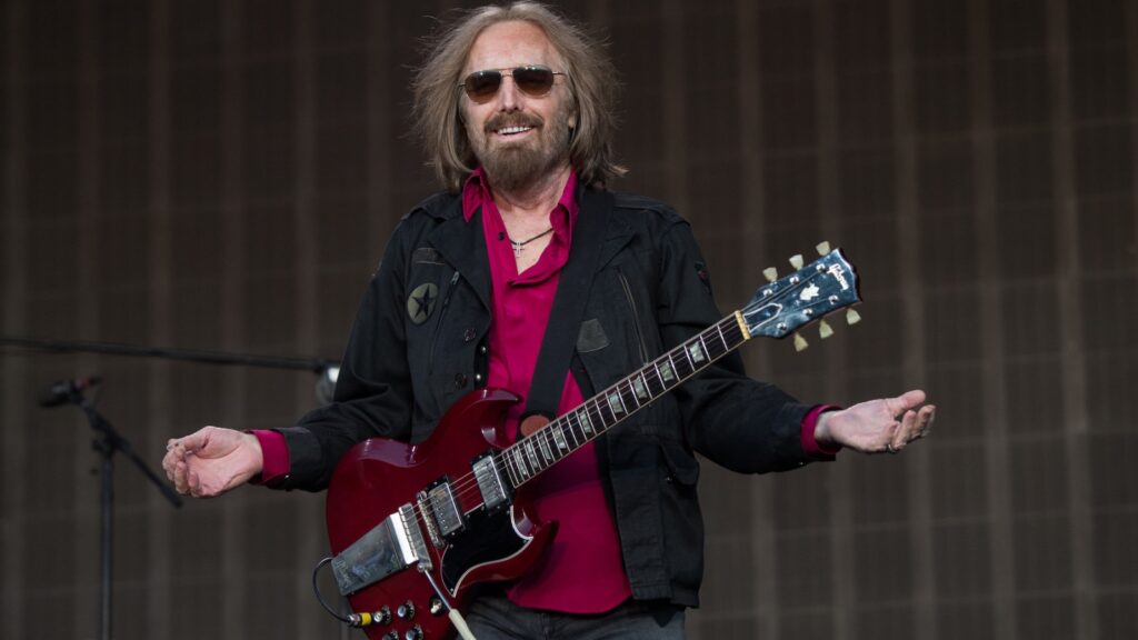 tom-petty-estate,-auction-house-resolve-issue-over-‘stolen’-items